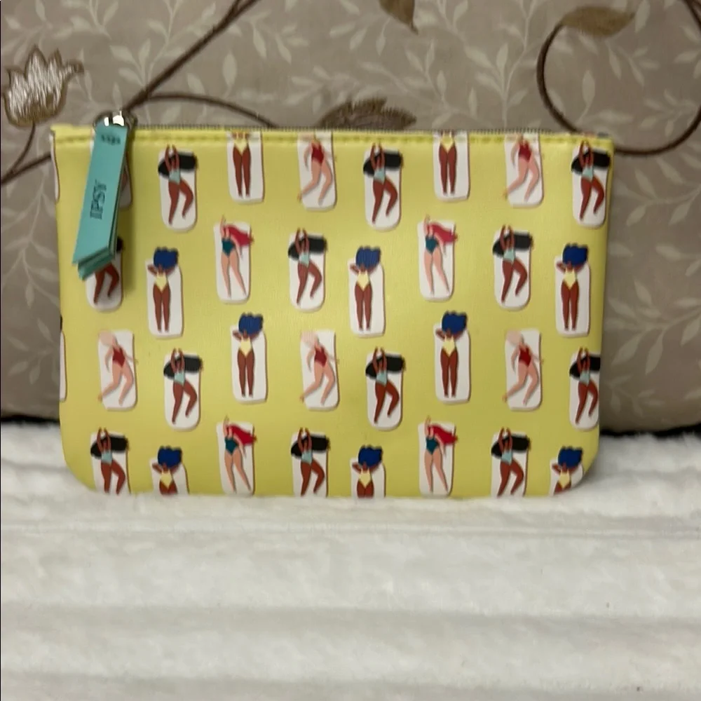 4 pc set Ipsy Yellow Patterned Women's Pouch w/ shirt & jewelry 🦄